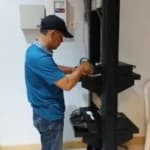 Teknisi lapangan 2